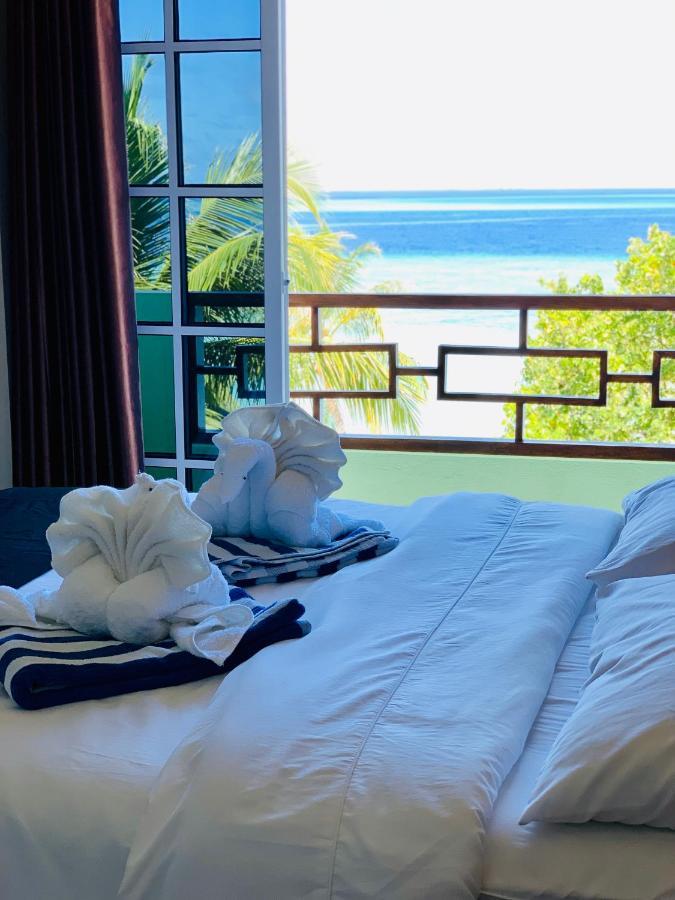 Ilaa Beach Maldives Hotel Gulhi Eksteriør billede