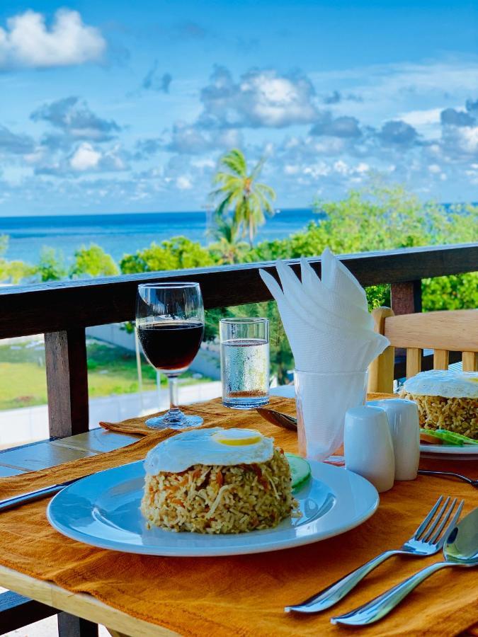 Ilaa Beach Maldives Hotel Gulhi Eksteriør billede